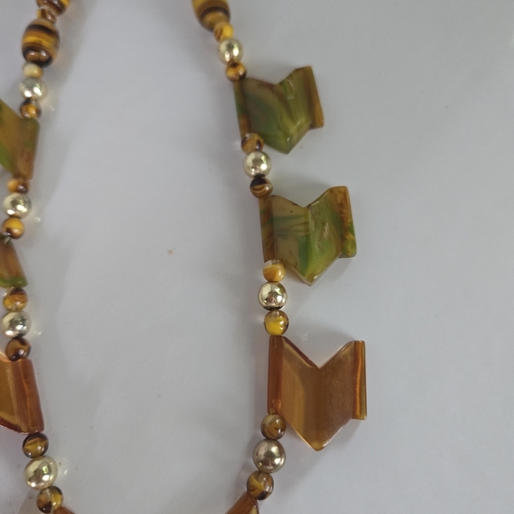 1930s Art Deco Amber Bakelite Trapezoids Necklace - Picture 9 of 10